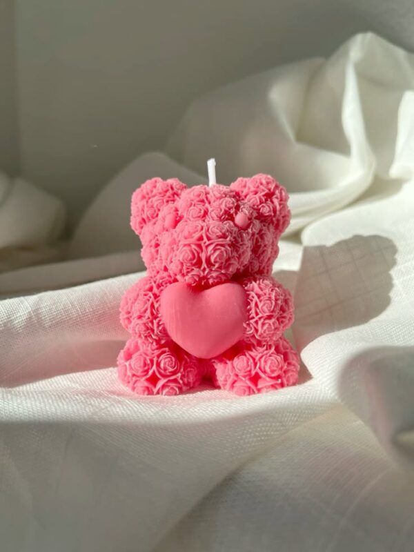 Handmade Rose Teddy Candles in pastel colours, crafted with eco-friendly soy wax and tiny rose details — perfect for décor and gifting.