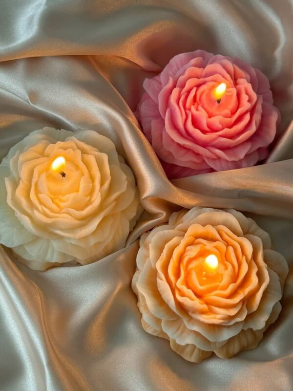 Peony Flower Candle - Image 3