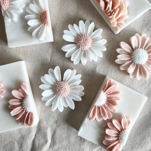 Handmade Sachet Candles crafted from eco-friendly soy wax, decorated with minimalist details and ribbons — perfect for freshening up small spaces and gifting.